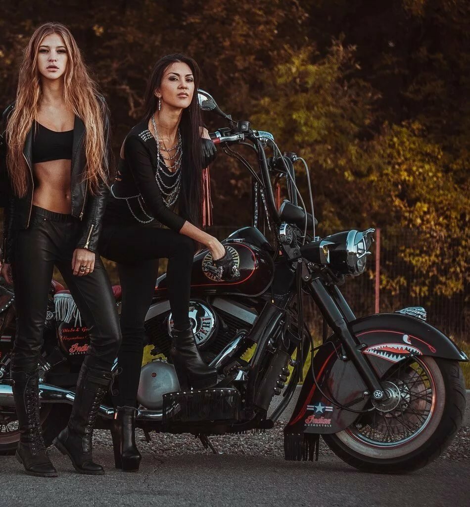 Beautiful girls and bikes in Anda