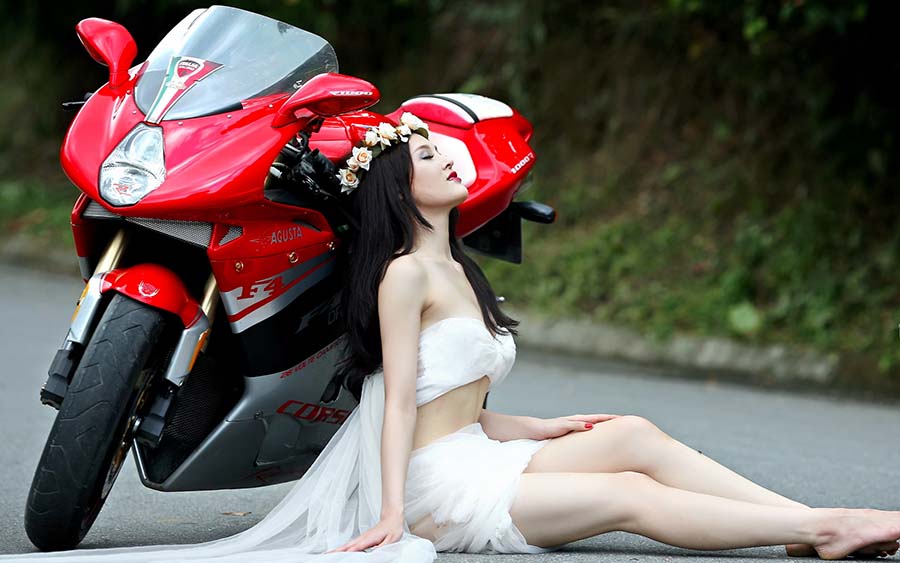 Beautiful girls and motorcycles in Anda