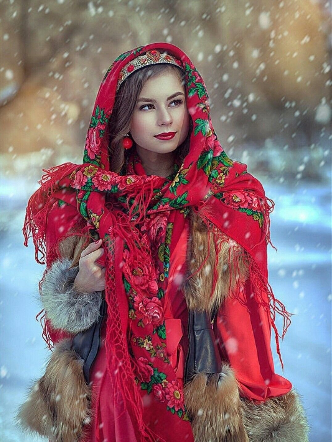 Beautiful girl Women in Slavic costumes in Anda