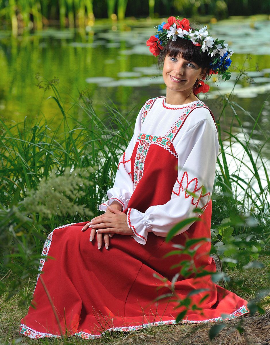 Beautiful girl Girls in Slavic costumes in Anda
