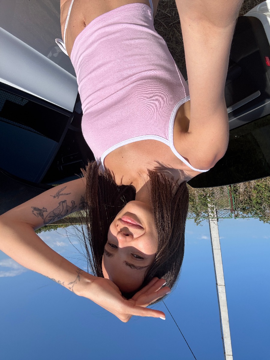 Sexy model Tina in Anda